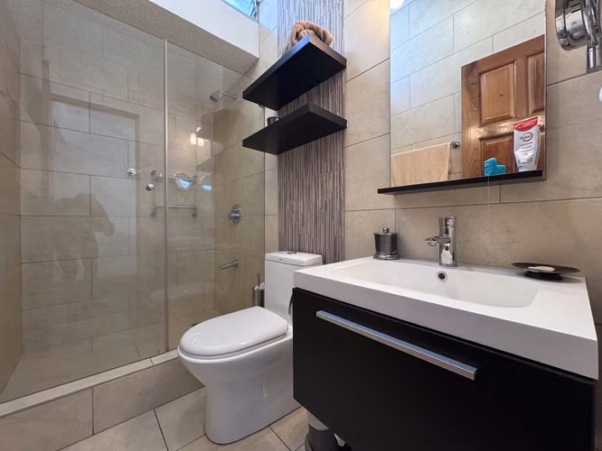 Venta de Hermosa Casa en Residencial Privado Ayarco Sur