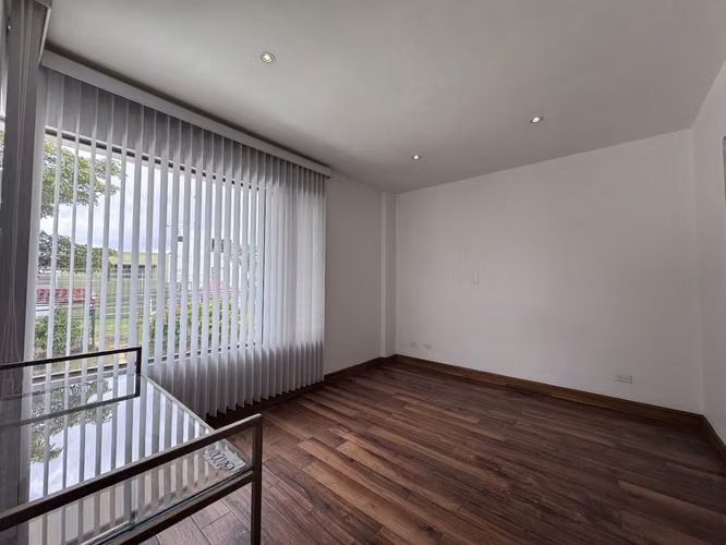 Venta de Hermosa Casa en Residencial Privado Ayarco Sur