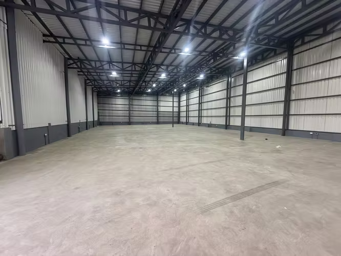 SE ALQUILA BODEGA PAVAS - Imagen 2