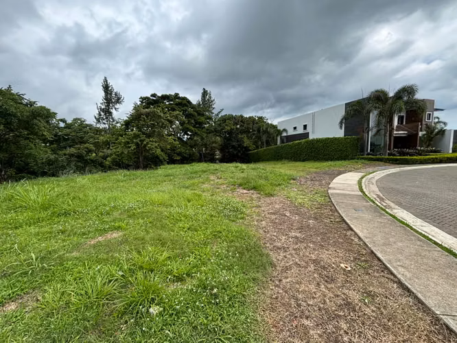 Venta de lote hab en La Guácima - Cond Hacienda Espavel ID5774 - Imagen 2