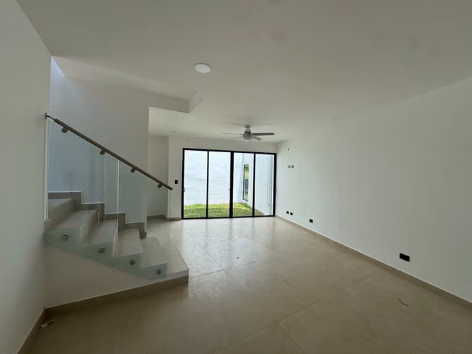 OPORTUNIDAD NAIA Guachipelin en alquiler para estrenar 3 habs esquinera patio hermosa  - Imagen 3