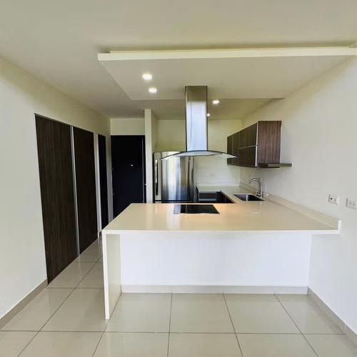 OPORTUNIDAD River Park Santa Ana 2 habs 2 parqueos piso alto línea blanca linda vista $1500 - Imagen 4