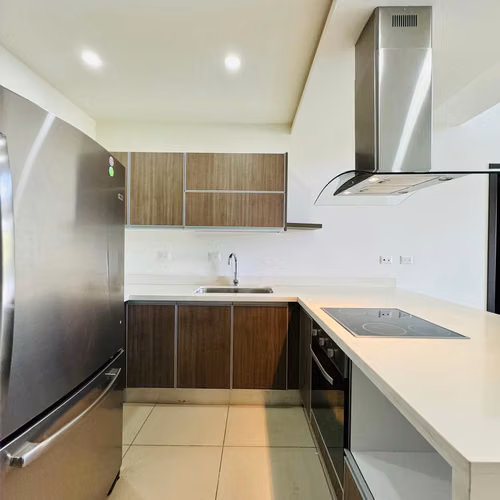 OPORTUNIDAD River Park Santa Ana 2 habs 2 parqueos piso alto línea blanca linda vista $1500 - Imagen 3