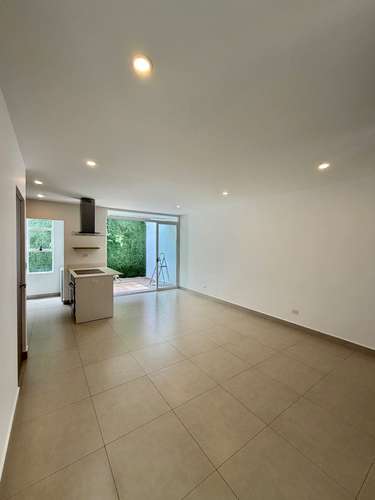 OPORTUNIDAD  Santa Ana Village 2 habs grandes 2 parqueos patio  línea blanca  $1450 - Imagen 6