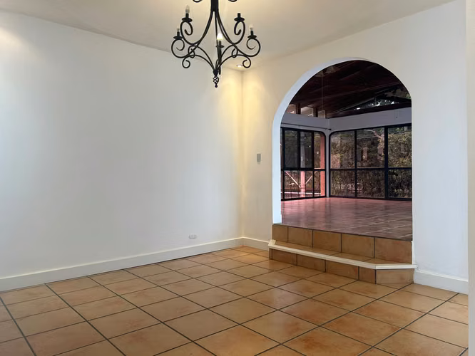 Venta de casa en Belén, Heredia, 890 m²