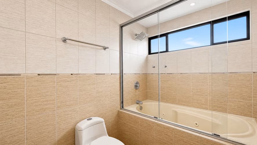Venta o alquiler casa en Condominio El Roble, Piedades, Santa Ana