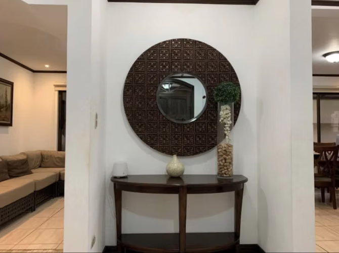 Alquiler de Amplia Casa en Condominio en La Ribera Colonial