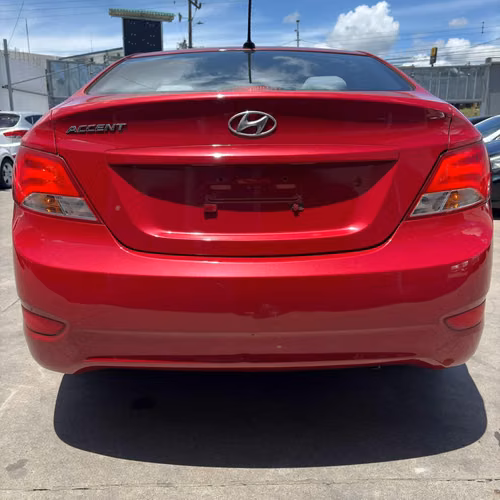 HYUNDAI  ACCENT 2015 ¡Excelente Estado! - Imagen 5