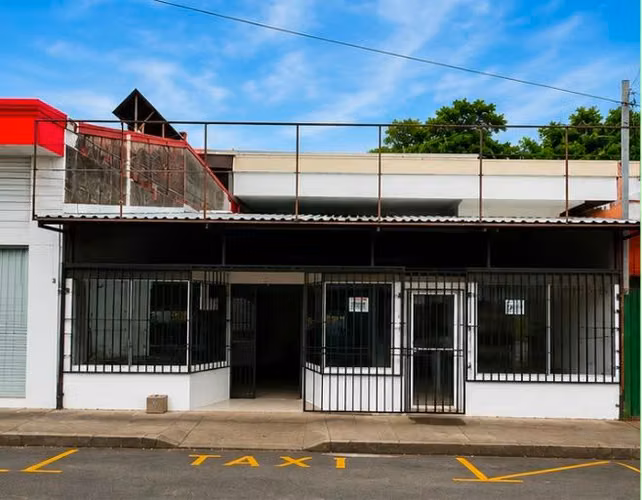 ALQUILO LOCAL Comercial Contiguo a Perimercados Orotina Centro