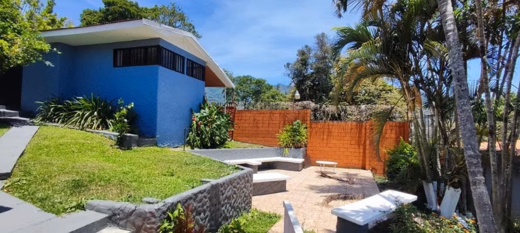 SE ALQUILA CASA BELLO HORIZONTE - Imagen 3
