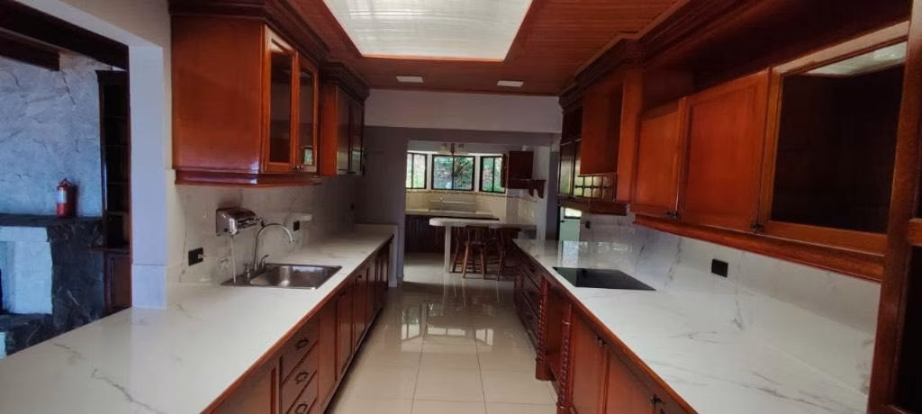 SE ALQUILA CASA BELLO HORIZONTE - Imagen 6
