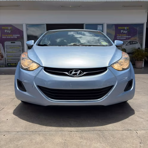 HYUNDAI  ELANTRA   2012	A CREDITO ! - Imagen 2