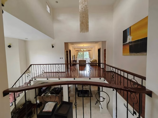 Exclusiva Casa de Lujo con Piscina Privada | Venta o Alquiler | Santa Ana