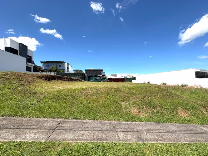 LOTE EN VENTA, ALAJUELA, GRECIA, CONDOMINIO PALMA REAL - Imagen 2