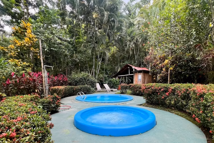 Finca recreativa de 4 ha en Puriscal con lago y 2 cabañas - Imagen 7