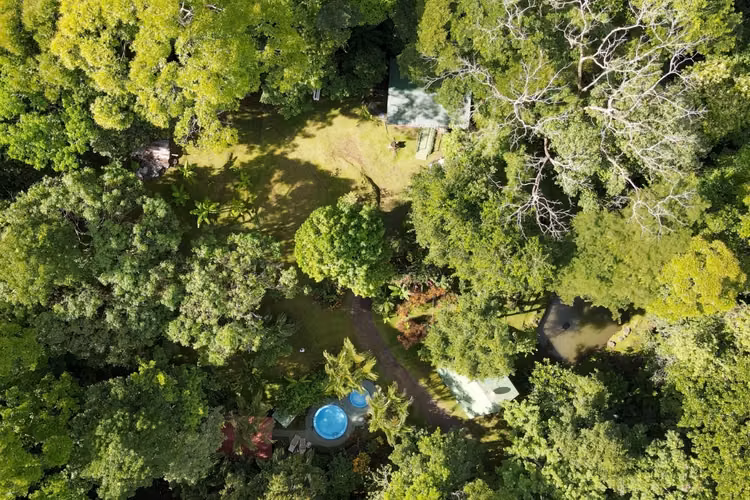 Finca recreativa de 4 ha en Puriscal con lago y 2 cabañas - Imagen 6