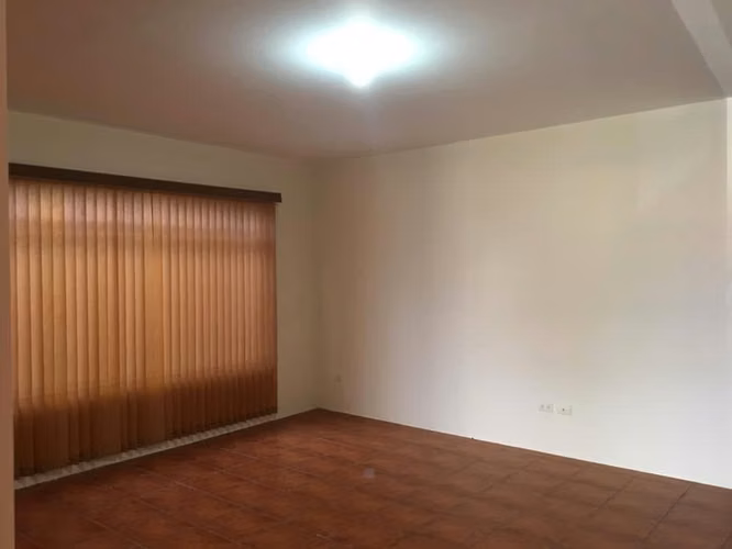 Casa de Habitación, en un hermoso lote de 400m2.