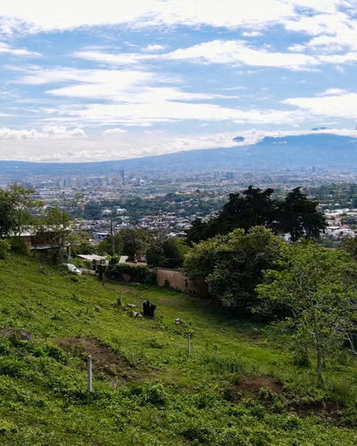 Se vende lote residencial en San Antonio de Escazú – 1.490 m² - Imagen 3