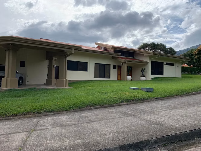 Alquiler de casa en Piedades de Santa Ana - Imagen 18