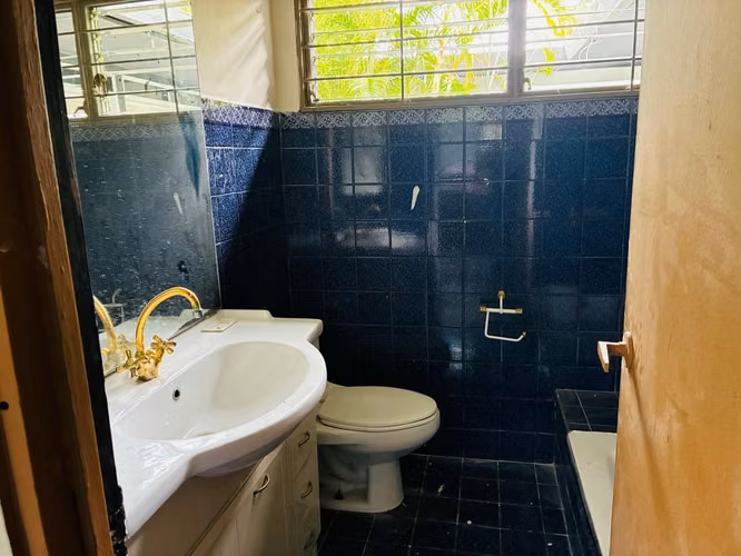 Se alquila Casa con uso de suelo mixto en los Yoses - Imagen 9
