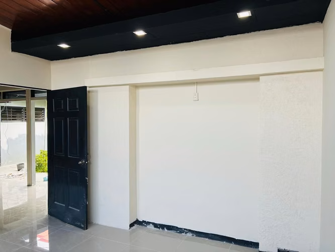 Se alquila Casa con uso de suelo mixto en los Yoses - Imagen 4