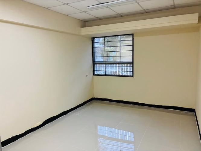 Se alquila Casa con uso de suelo mixto en los Yoses - Imagen 7