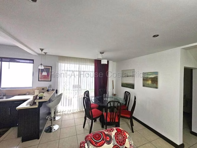 Venta de Casa en Condominio Hacienda Colón RZ