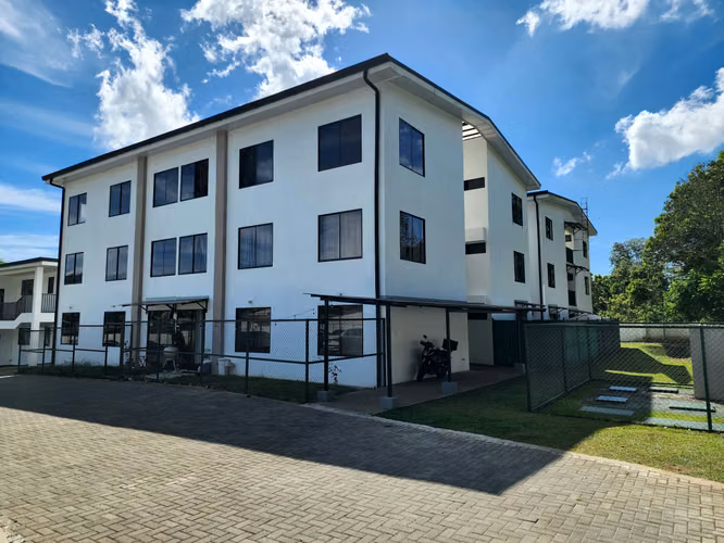 Alquiler de apartamento en primer piso · Concepción, Calle Naranjo · 2 hab
