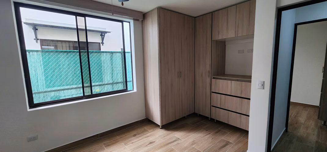 Alquiler de apartamento en primer piso · Concepción, Calle Naranjo · 2 hab