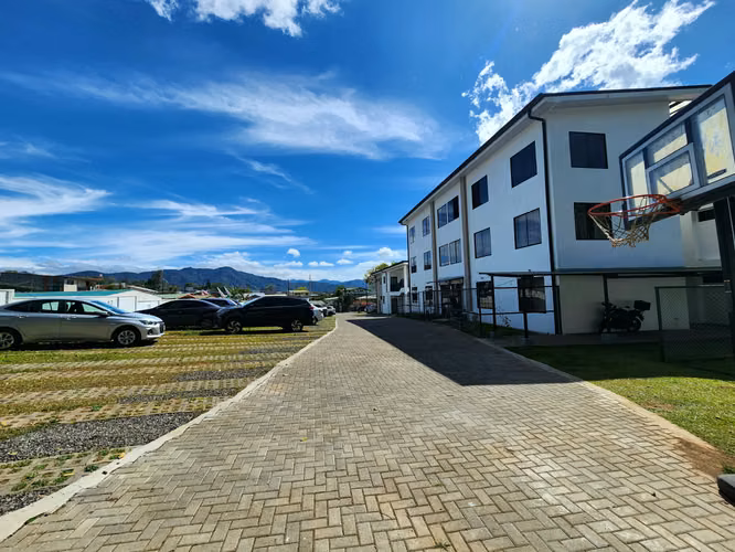 Alquiler de apartamento en primer piso · Concepción, Calle Naranjo · 2 hab