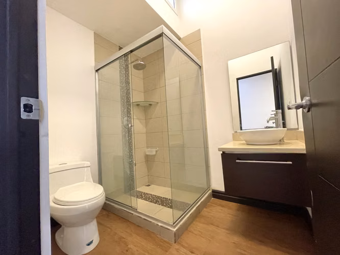 ALQUILER CASA CON LÍNEA BLANCA, EN CONDOMINIO RIO PALMA, ESCAZÚ - Imagen 14