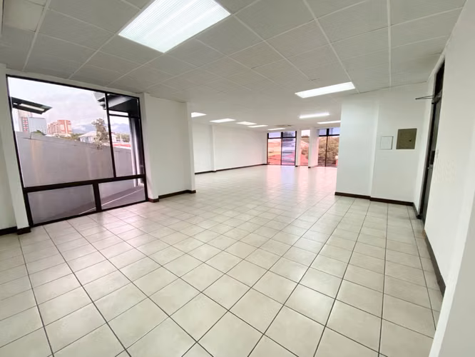 Oficina Ejecutiva en Alquiler | A/C I 1 parqueo I 160 m² | Pithaya, San José - Imagen 2
