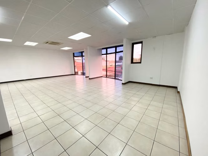 Executive Office for Lease | A/C | 160 m² | Pithaya, San José