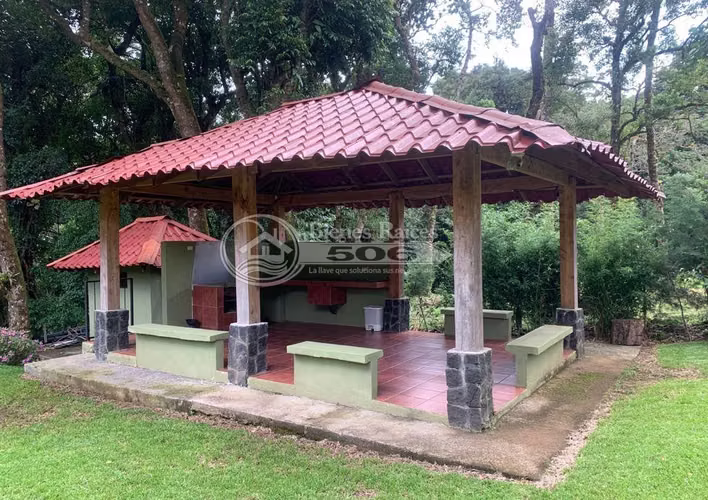 Se vende hermosa casa Los Ángeles San Rafael de Heredia