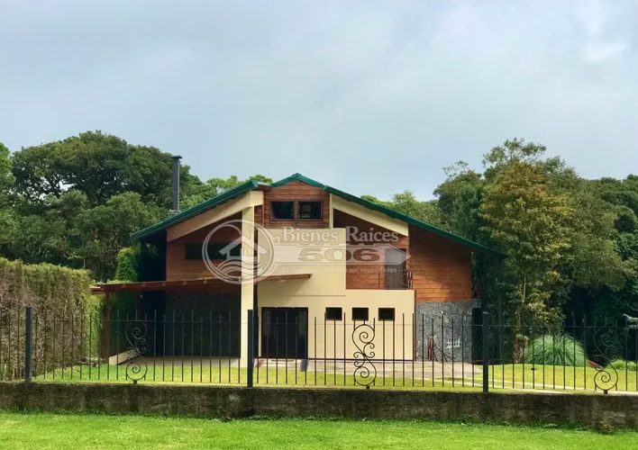 Se vende hermosa casa Los Ángeles San Rafael de Heredia