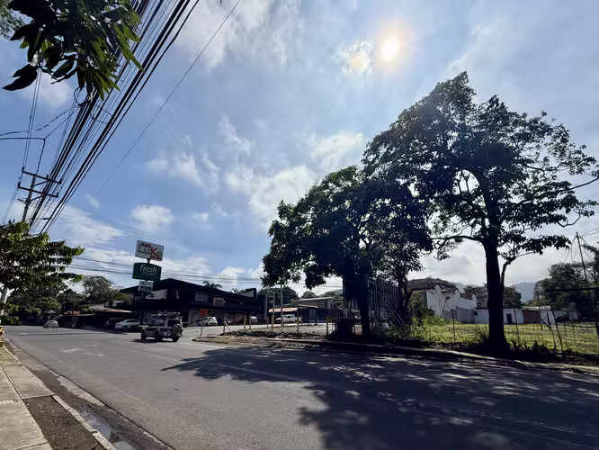 Lotes con Uso de Suelo Mixto en Venta – Río Oro, Santa Ana ¡Op