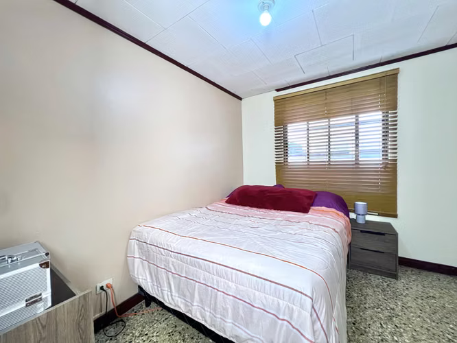 Venta de casa en San Sebastián. 3 Habitaciones + Oficina. ¡Ubicación inmejorable cerca de todo!