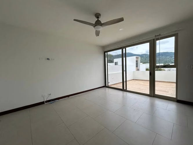 Moderna casa en venta en Condominio Terralta, Escazú - Imagen 2