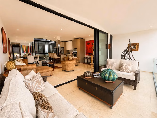 Bella casa minimalista en condominio privado, Escazú - Imagen 8