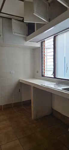 SE ALQUILA AMPLIO APARTAMENTO EN ROHRMOSERR - Imagen 6