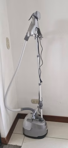 Conair Vaporizador Vertical de Ropa