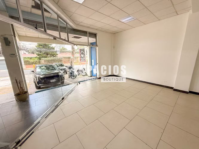 ALQUILER DE LOCAL COMERCIAL EN LA SABANA - Imagen 4