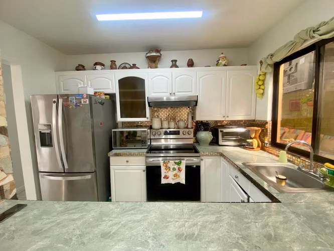Se vende casa en condominio, Guachipelín