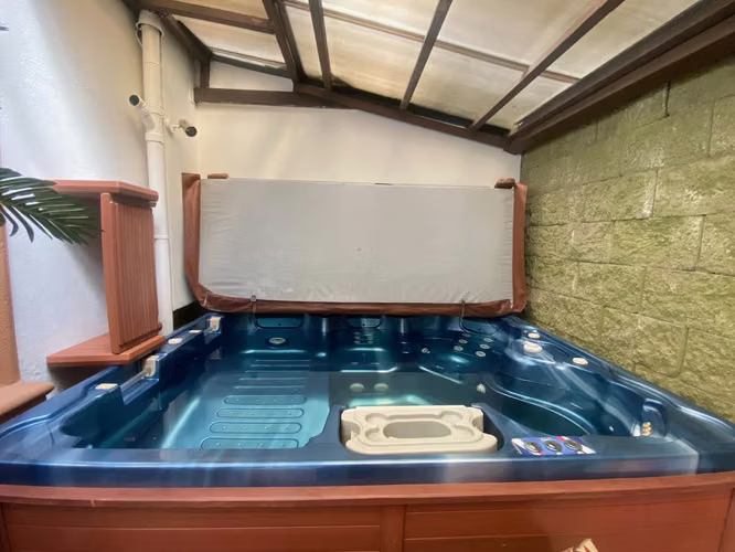 Se vende casa en condominio, Guachipelín