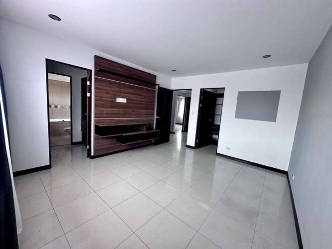 Residencia en venta en Condominio Montealondra – Moravia