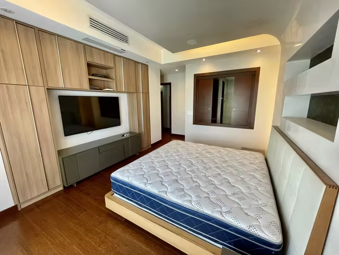 Alquiler en Penthouse - Distrito 4 - Semi amueblado - Imagen 2