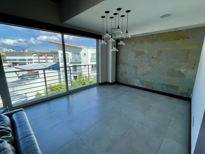 Alquiler en Penthouse - Distrito 4 - Semi amueblado - Imagen 10