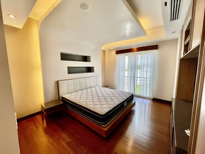 Alquiler en Penthouse - Distrito 4 - Semi amueblado - Imagen 8