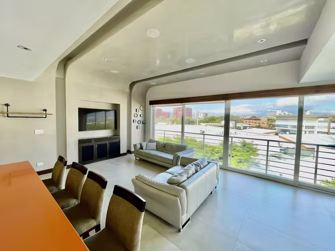 Alquiler en Penthouse - Distrito 4 - Semi amueblado - Imagen 9