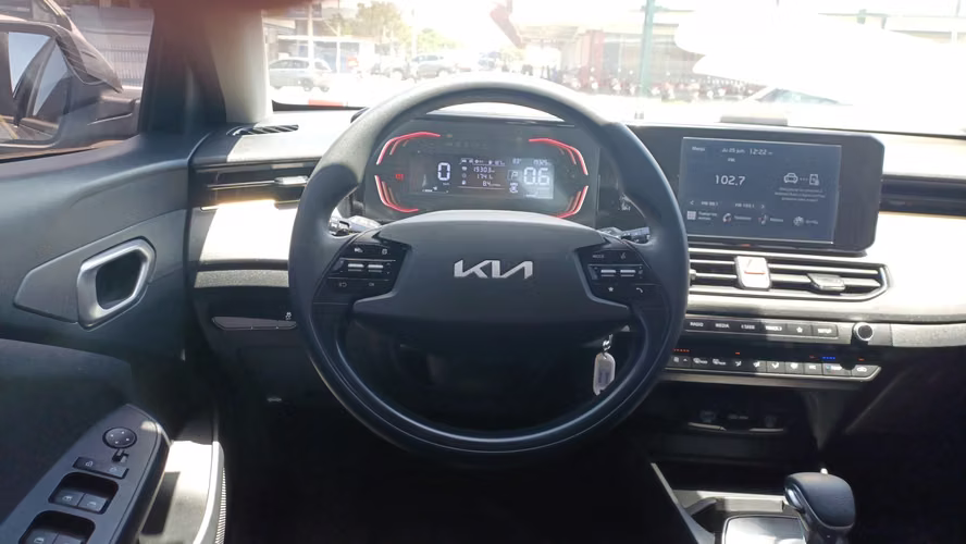 KIA K3 SEDAN HATCHBACK 4 PUERTAS AÑO 2026
